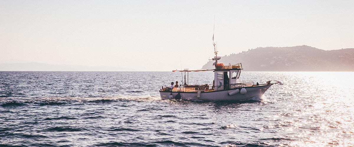 fischerboot - fang seines lebens - nick karvounis - unsplash
