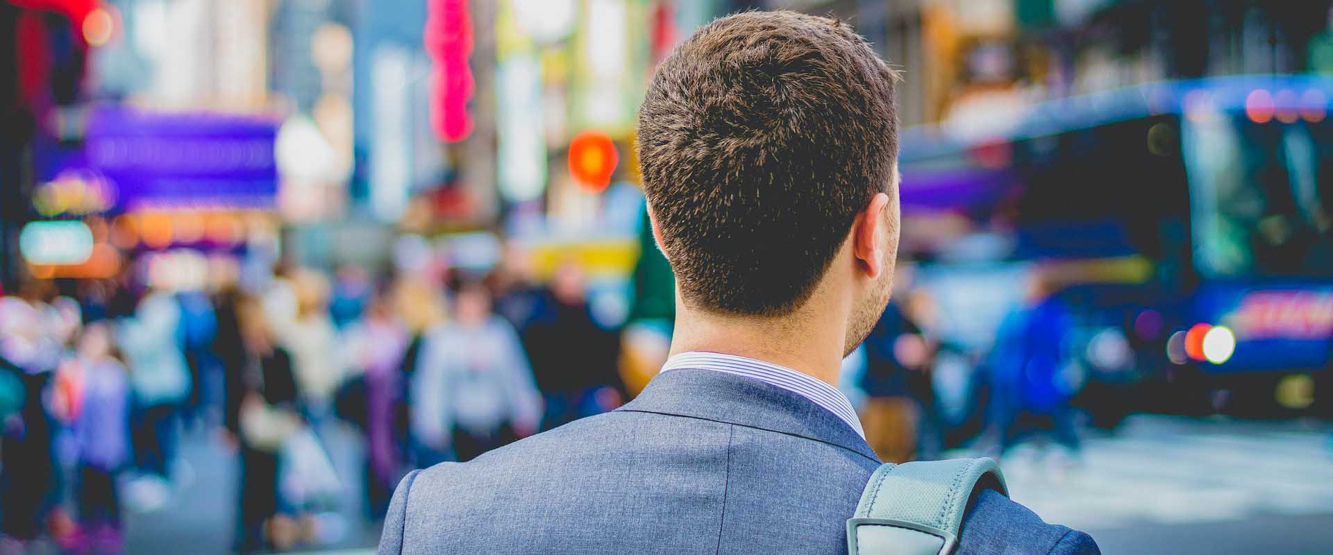 Wie findet das Land Berlin neue Bewerber? Tim Müßle Freier Journalist